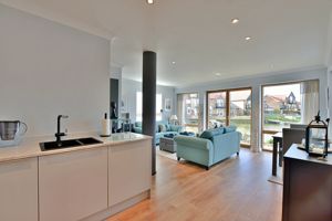 Photo 17- click for photo gallery